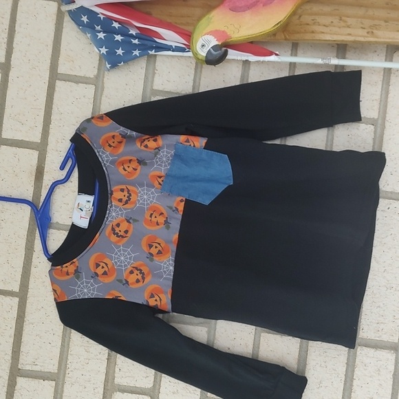 Pumpkin 🎃 shirt - Picture 2 of 10